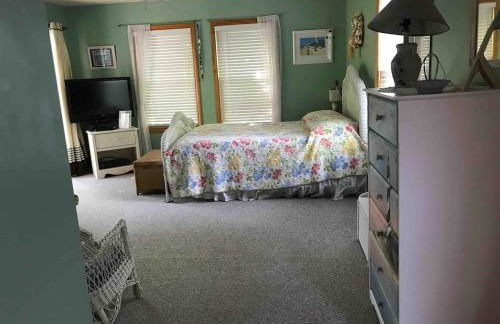 Soundside, canalfront Outer Banks house near ocean - Foto 11