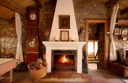 La Pegatera Masia rodeada de bosque ideal para desconectar - Photo 37