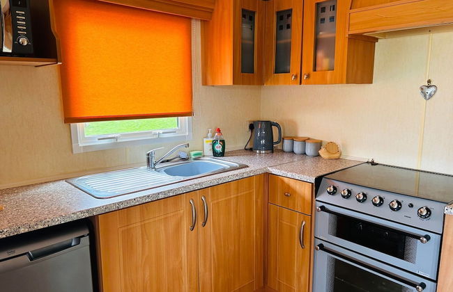 Charming Countryside Static Van With Entertainment - Foto 4