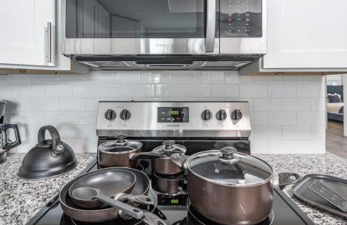 New Apt 2 Bed 2 Bath with Amazing PATIO - Foto 46