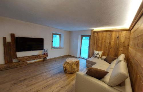 LA POESIA DOLOMITI APARTMENTS - Photo 9