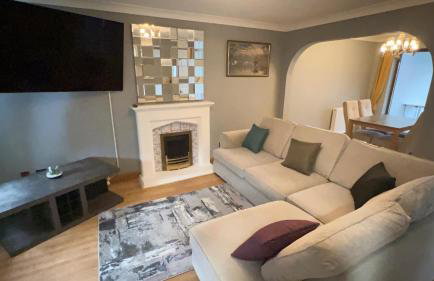 Cosy 4 bedroom holiday let Stevenage 22mins from London on the train - Foto 23