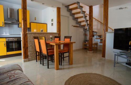 Olive Tree Apartments - Photo 5