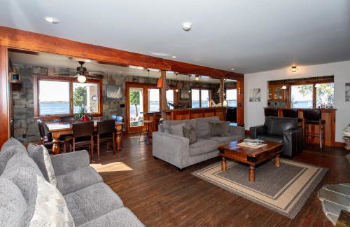 Waterfront Luxury Family Retreat - Foto 47