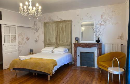 LE REPAIRE DU CLAIN gîte 4 étoiles pour 14 personnes avec piscine proche du Futuroscope - Foto 40