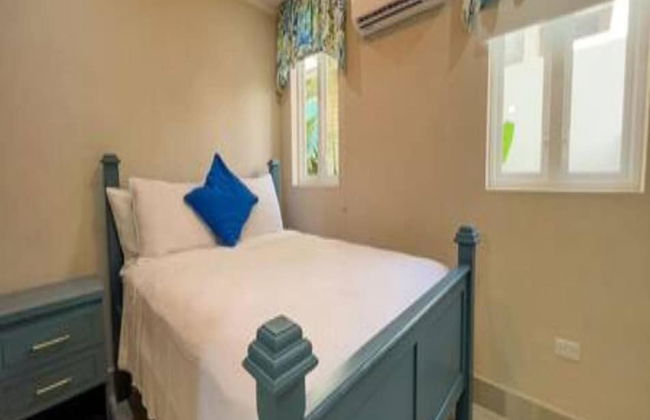 Villa Francoise - 4 Bedroom Beachfront w Pool - Foto 13