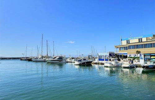 Two bedroom apartment moments from the Cristo beach Estepona - Foto 24