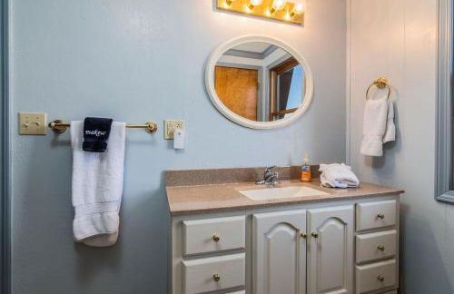 Lake Front King Suite: Full Kitchen-Lakefront Deck- Shared Hot Tub - Foto 10