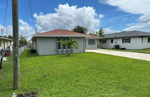 Cozy 2 BR Waterfront home with Heated Pool - Foto 31