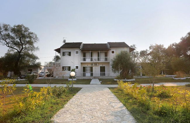 Alykes Family Resort - Photo 3