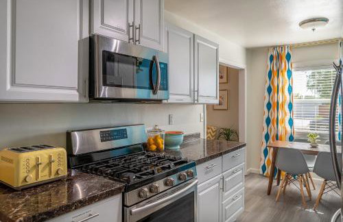 Hello Sunshine OC minutes to Disneyland-Family Friendly - Foto 27