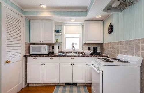 Cozy 2-bedroom Cottage with Access to Bantam Lake - Foto 10