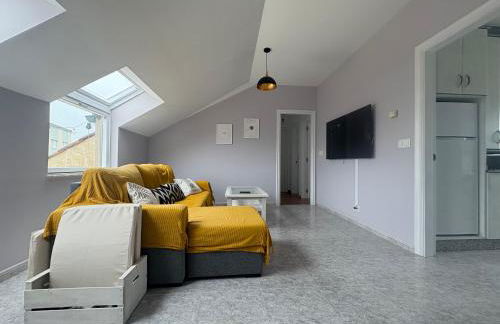 Ático luminoso con terraza - Foto 6