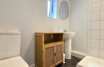 Claude Road Apartments by Switchback Stays - Photo 17