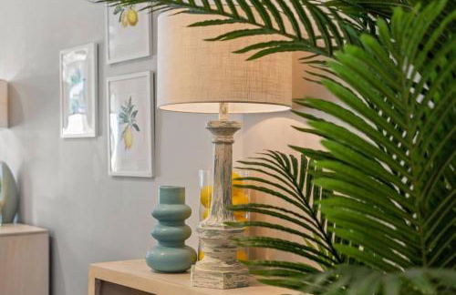 Zestlife-LuxuryEscape-ThemedRooms-Pool-GameRoom - Foto 33