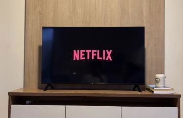 Studio completo no centro com garagem coberta e vista - Foto 13