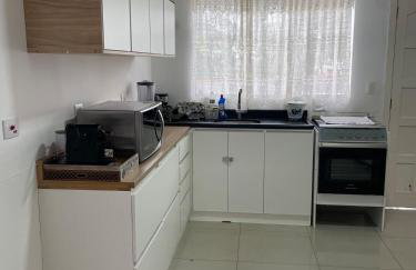 Casa com Piscina, Churrasqueira e Quartos amplos - Foto 27