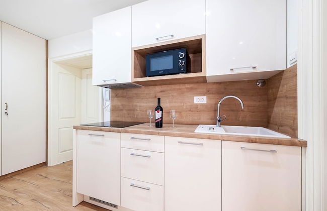 Rialto Luxury Apartment - Photo 6