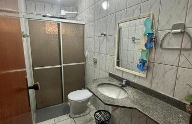 PRAIA DO MORRO - 2 QUARTOS - Apartamento 3 min do mar á pé - Garagem coberta e livre - WI FI - Foto 6