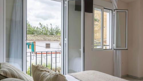 Casa 3 plantas con patio y Solárium privados - Foto 4