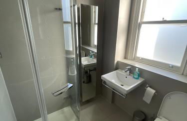 Beautiful 4B.2Ba House + office - Foto 21