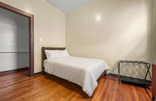 Massive NYC House with Pool Table - Foto 28