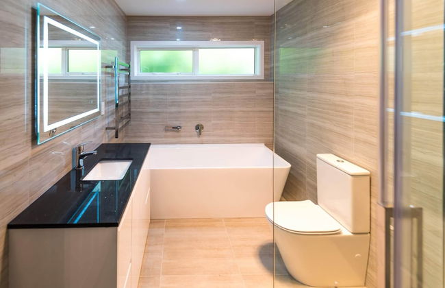 Brand New 5BR home with view of the sea - Photo 34