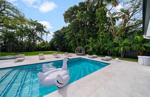 Luxury Villa Azure with Heated Pool 20 minutes to Beach - Foto 53