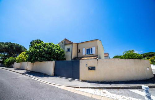 COSYFAMILY 1er étage Piscine -WIFI- NEUF-FAMILLE -15MIN PLAGE - TOP PROS SERVICESConciergerie - Foto 12