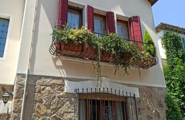 Angolo di pace a pochi passi dal centro e dal mare - Photo 1