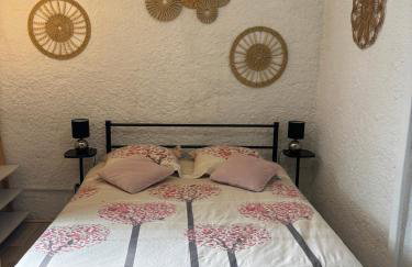 STUDIO Havre de paix au pont du gard Piscine et Jacuzzi chez Valerie Payre - Foto 11