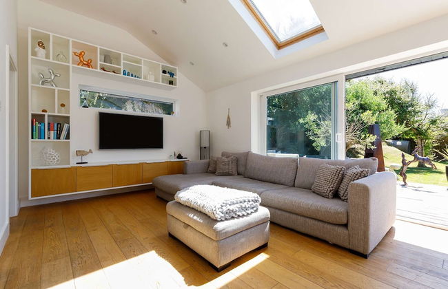 Gorgeous Home for 12 - Walk to Beach - Sea View - Photo 71