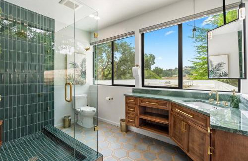 Mid-Mod Hilltop Retreat Views & Local Wildlife - Foto 64