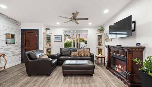 2br Pet-Friendly Oceanside Home - Photo 4