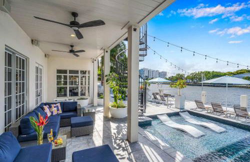 The Modern Castle Canal View Access Rooftop Living Greenhouse VlLLAS - Foto 26