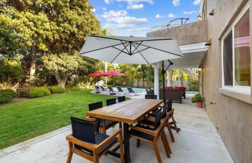 Oceanview Luxe Retreat with Rooftop - Foto 60