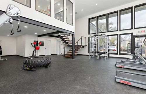 Cozy, modern apartment with bright interiors - Photo 18