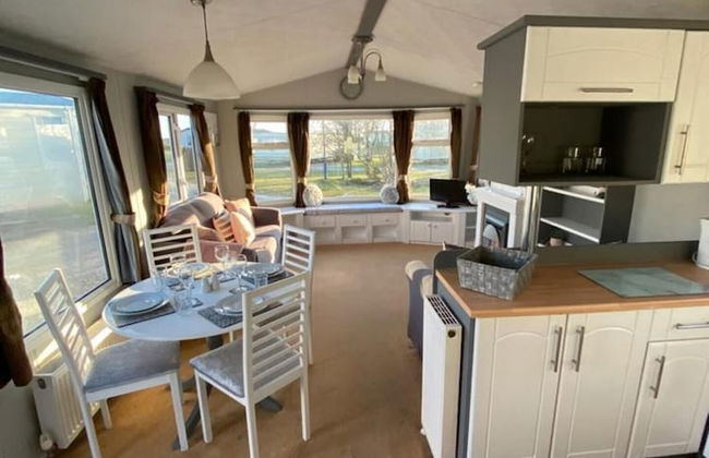 Immaculate 2-bed Static Caravan Near the Lake - Foto 14