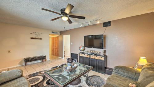 Family Friendly! Poolside Desert Oasis in Glendale - Foto 4