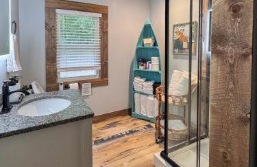 Waterfront Home with Arcade, MassageChair, Firepit, Infinity Game Table - Foto 40