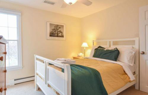 Beautiful Spacious Family Retreat w Pool - Foto 18