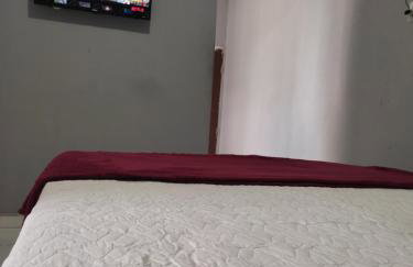 Casa no Centro da Cidade ao lado dos hospitais - Foto 1