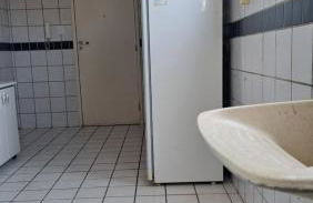 Apartamento amplo, perto de tudo - Foto 22