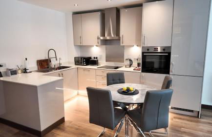 The Ivy Abode, Stylish 2-Bed Apartment Free Parking - Foto 16