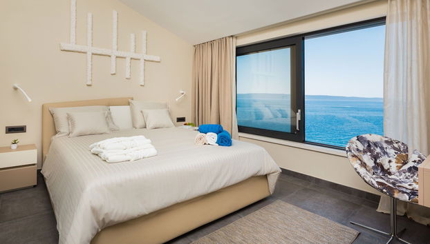 Beachfront Villa Azzurro With Pool - Foto 2, Habitación