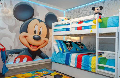 4BR Lakefront - Themed Rooms - Pool & BBQ! - Foto 70