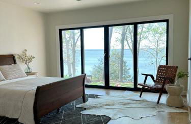 Newly Renovated 4B, 2.5 bath Lakefront home with South Grand Lake Views and dock - Foto 33