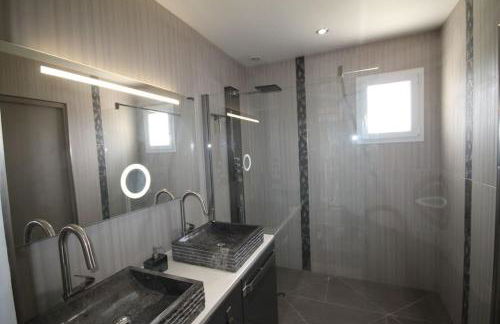 Villa piscine et jacuzzi la madonnette - Foto 24