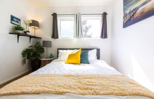 Cali Condo+BBQ+MemoryFoamBeds+12min to Beach - Foto 41