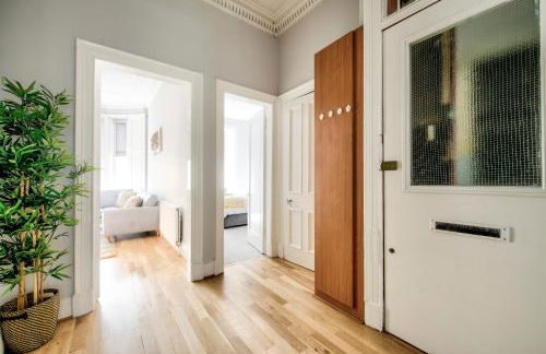 Two Bed Stylish Apartment in Heart of West End - Foto 12